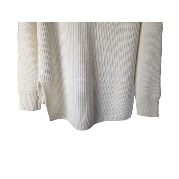 Bar III Women's White Knit Sweater, Size S, Acrylic Wool Blend, Cold Shoulder - Picture 10 of 11